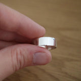 Enkel ring bred